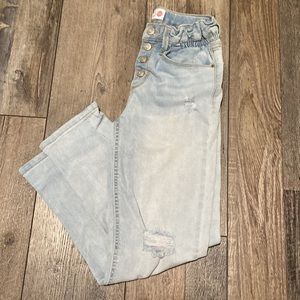 Boyfriend fit trendy button up girls jeans